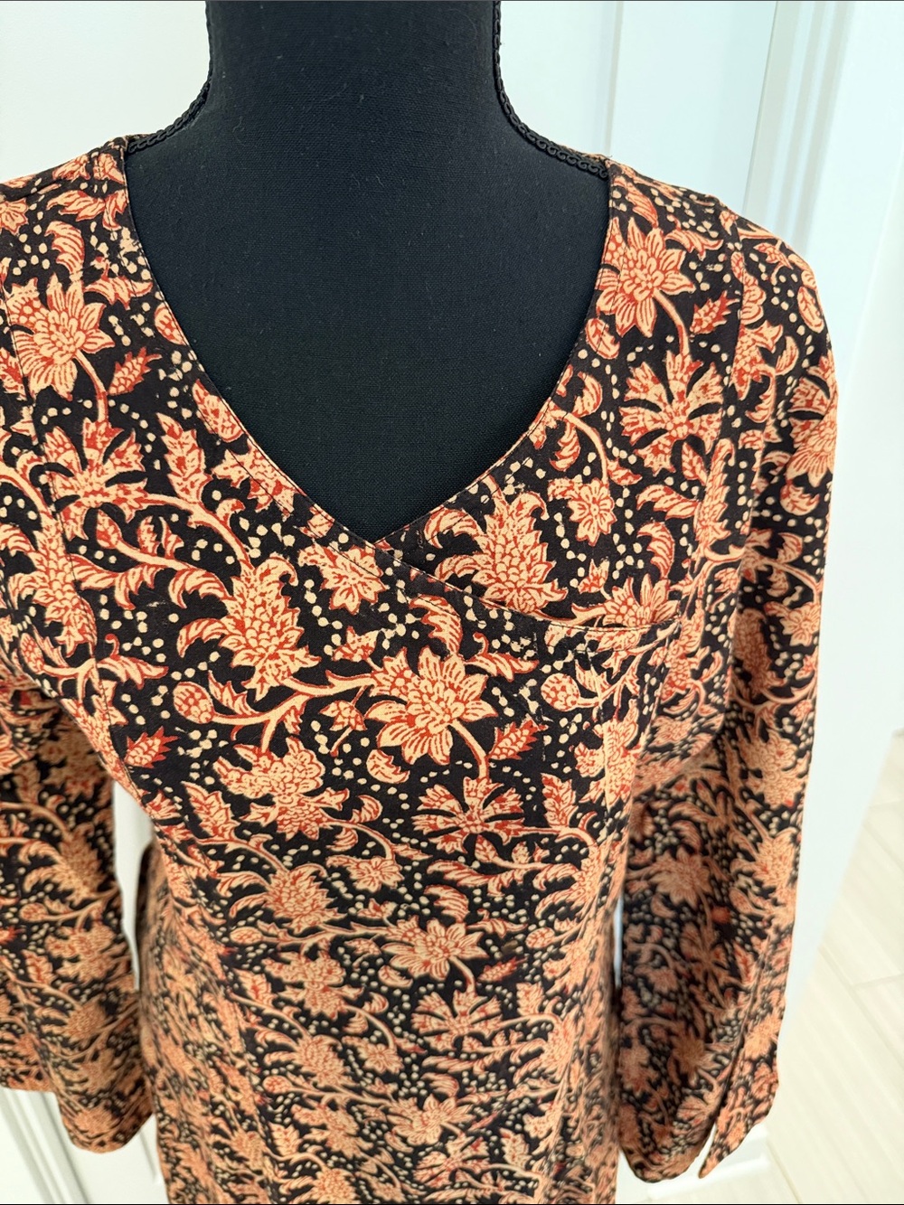 J. Peterman Dress - Picture 2 of 10